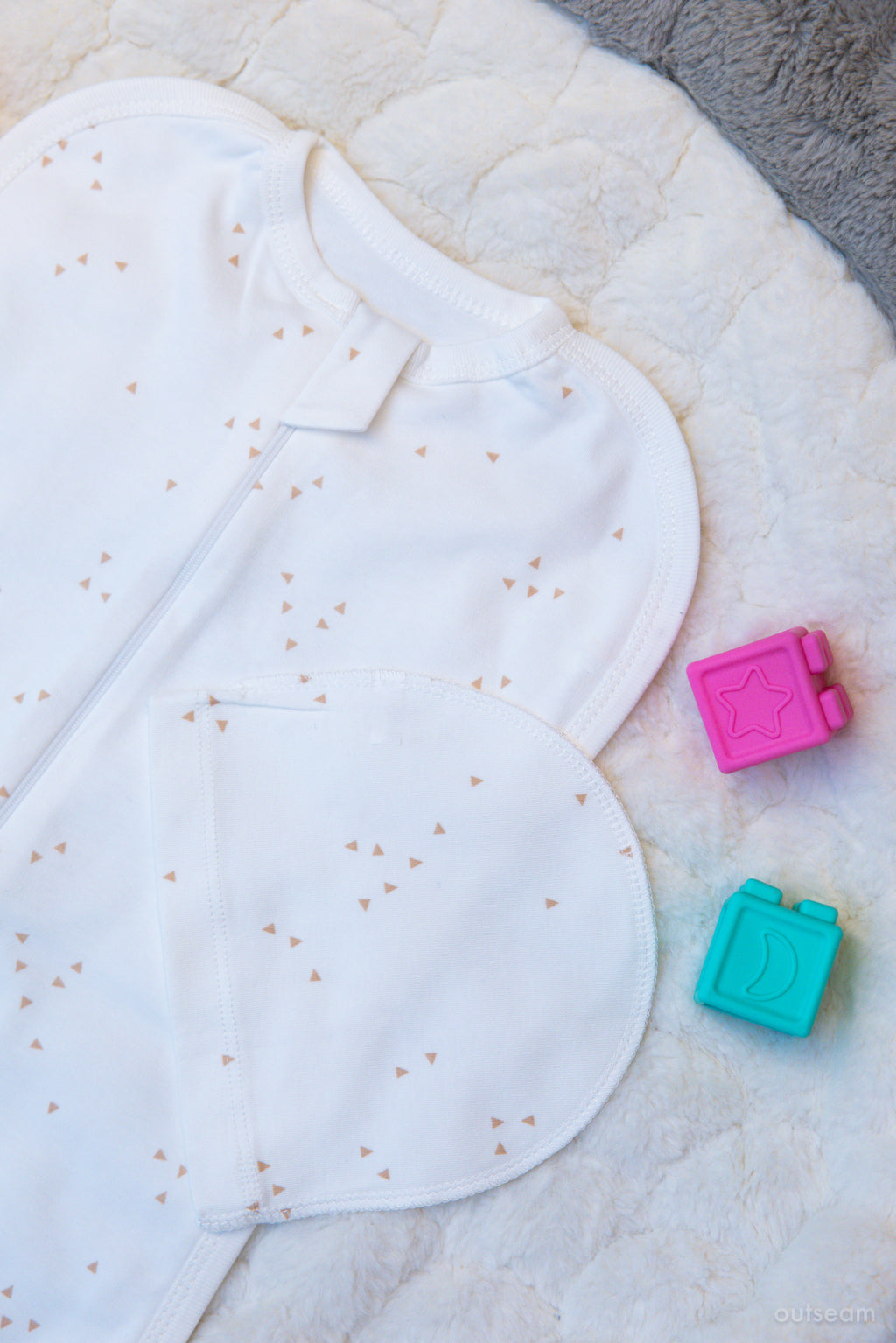 Outseam Newborn Sleep Cocoon Geometry — detail view 2